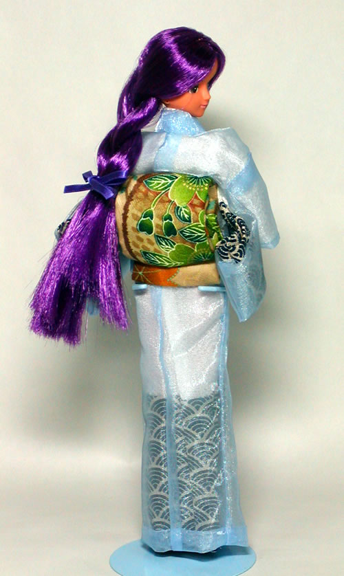 水の羽衣和風 「諧調」後ろ姿