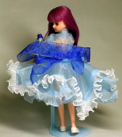 水の羽衣 後ろ姿