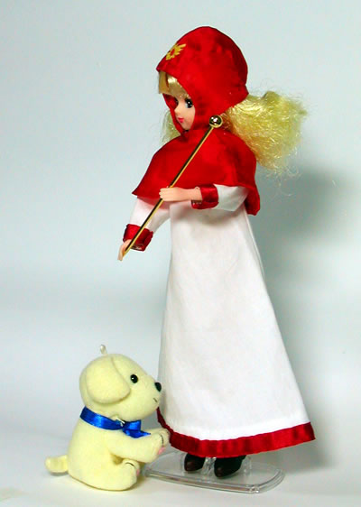 ムーン姫　金髪　子犬と