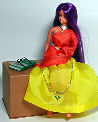 ミネア　読書　めがねなし